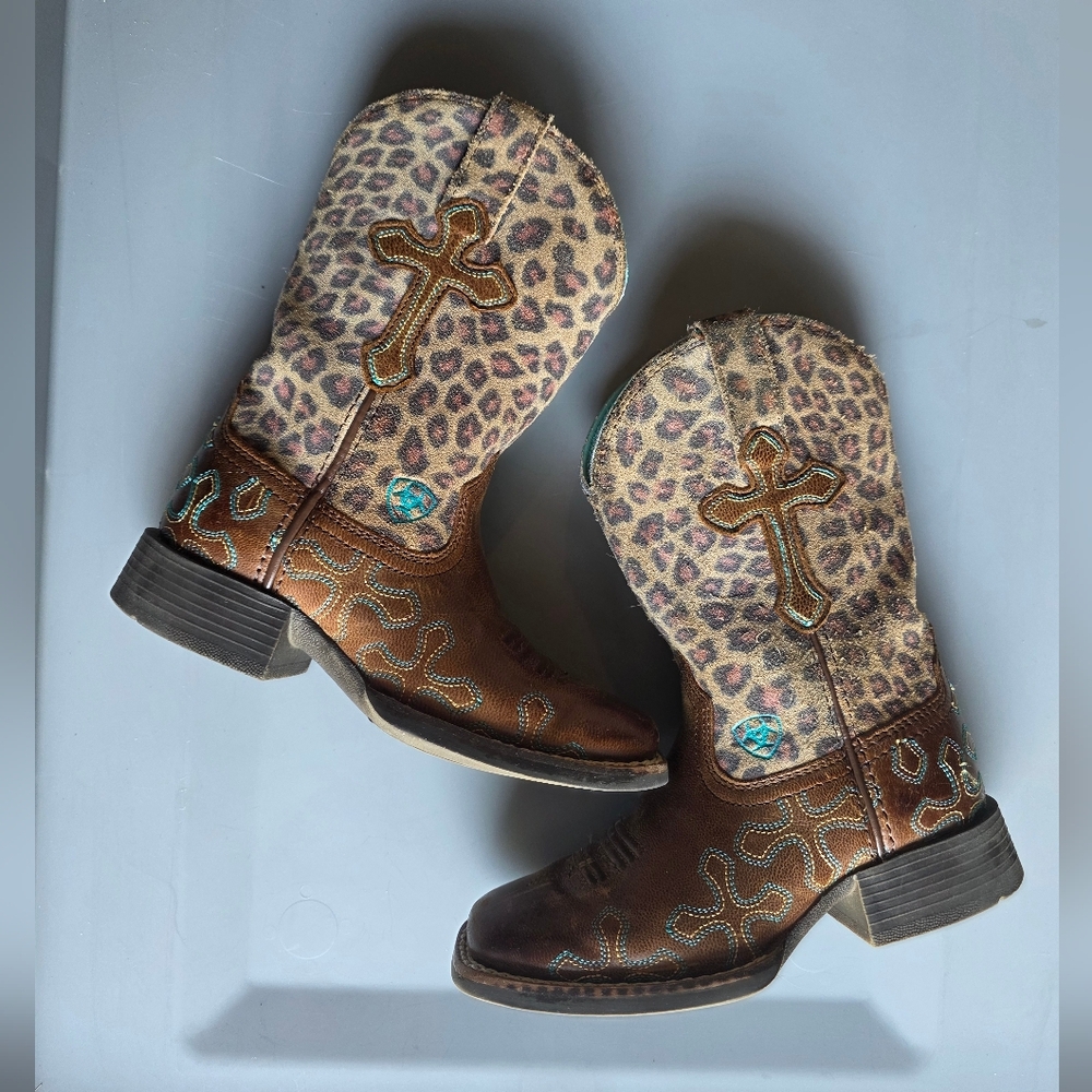 Ariat Girls Leopard Crossroads Cowgirl Boots With Cross Details